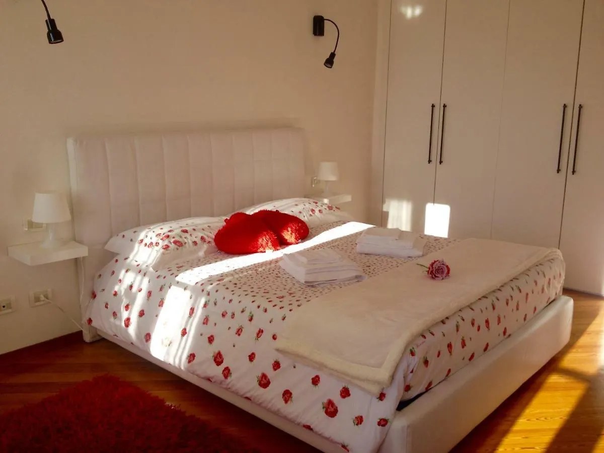 Villa Beatrice Lonato del Garda 0*,  Italien