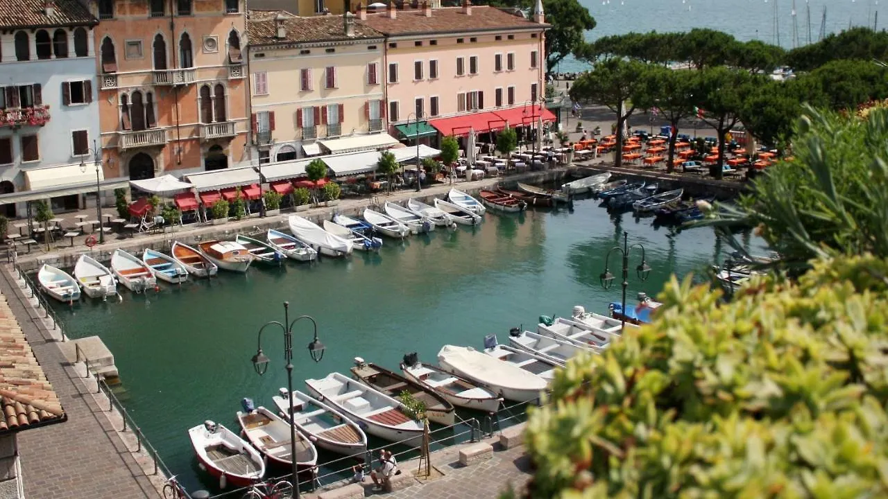 Villa Beatrice Lonato del Garda Italien